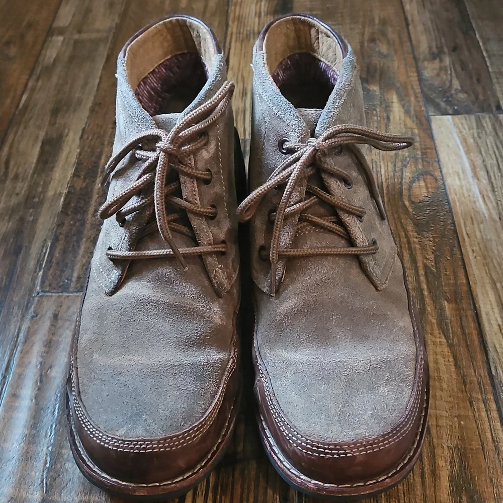 Clarks‎ Men's Stylish Brown Suede Ankle Boots.